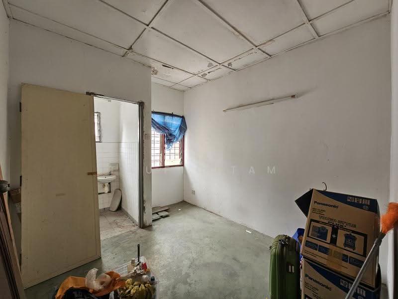 Rumah Teres 2-Tingkat untuk Dijual di Taman Mastiara (Jalan Ipoh) - Taufiq Tam - Bathroom - PropertyGuru.com.my