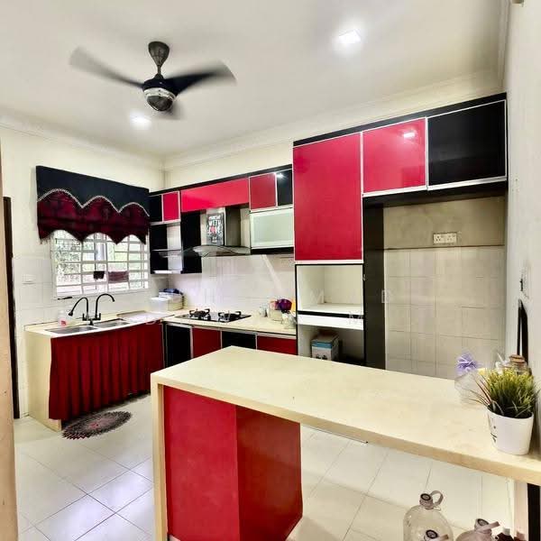 Rumah Teres 2-Tingkat untuk Dijual di Sepang (Selangor) - Muhammad Ridhwan Mohd Huzairi - Kitchen - PropertyGuru.com.my