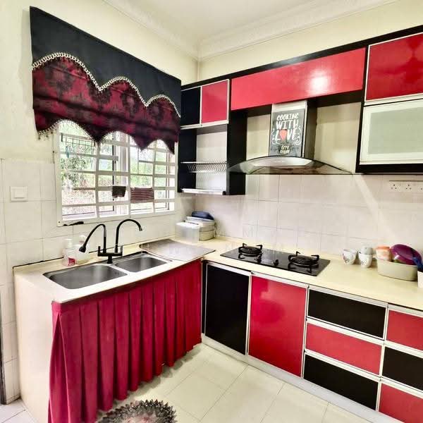 Rumah Teres 2-Tingkat untuk Dijual di Sepang (Selangor) - Muhammad Ridhwan Mohd Huzairi - Kitchen - PropertyGuru.com.my