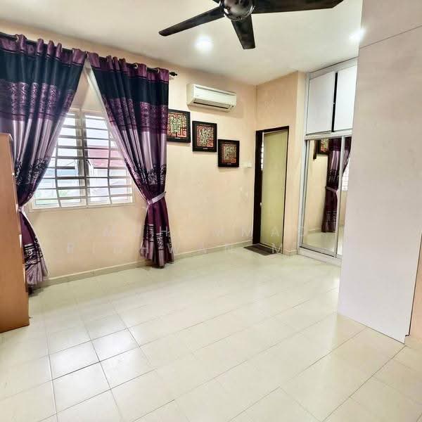 Rumah Teres 2-Tingkat untuk Dijual di Sepang (Selangor) - Muhammad Ridhwan Mohd Huzairi - Bedroom - PropertyGuru.com.my