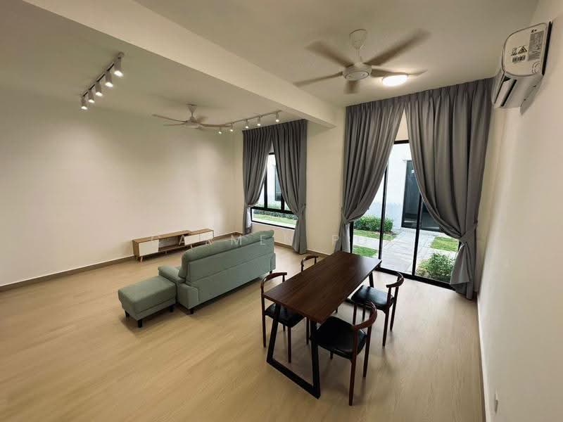 Rumah Teres 2-Tingkat untuk Disewa di Bandar Cassia (Batu Kawan) - Carmen Por - Living Room - PropertyGuru.com.my