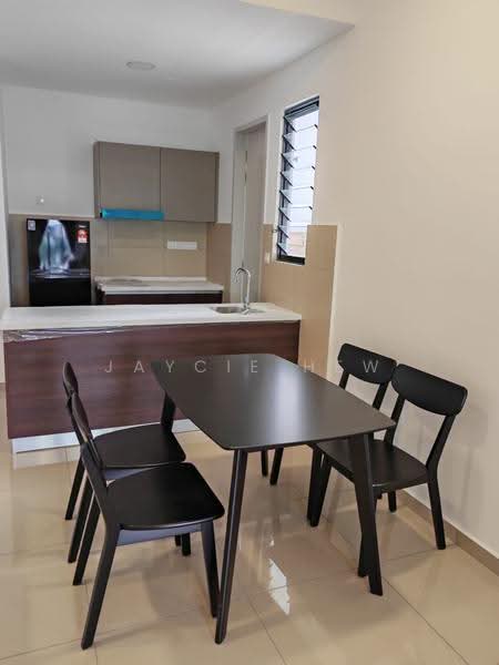 Kediaman Servis untuk Disewa di Suria Garden - Jaycie Hew - Dining Room - PropertyGuru.com.my