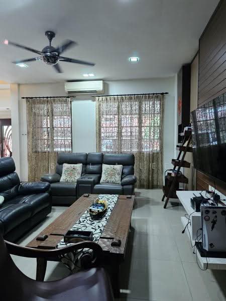 Rumah Berkembar untuk Dijual di Bandar Sungai Long (Selangor) - Stella Lee - Living Room - PropertyGuru.com.my