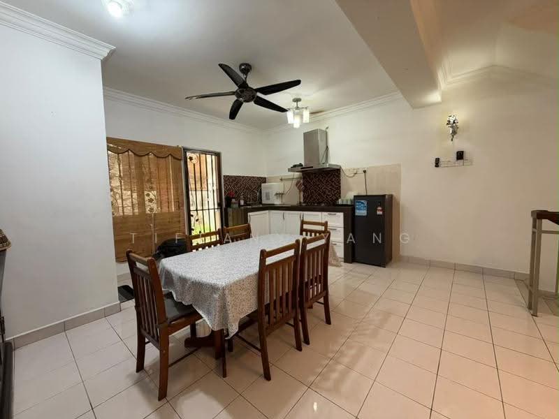 Rumah Teres 3-Tingkat untuk Dijual di Taman Bukit Permata (Selayang) - Tiffany Yang - Kitchen - PropertyGuru.com.my