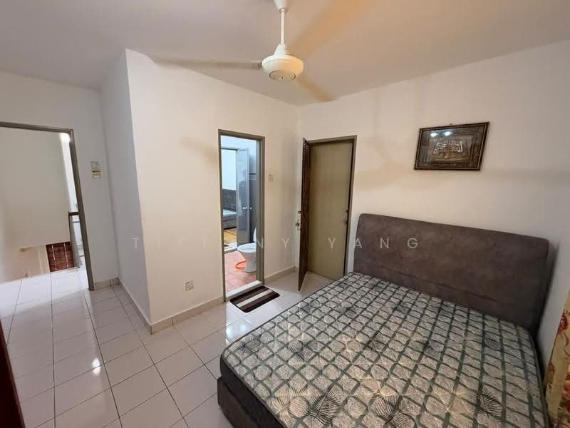 Rumah Teres 3-Tingkat untuk Dijual di Taman Bukit Permata (Selayang) - Tiffany Yang - Bilik Tidur - PropertyGuru.com.my