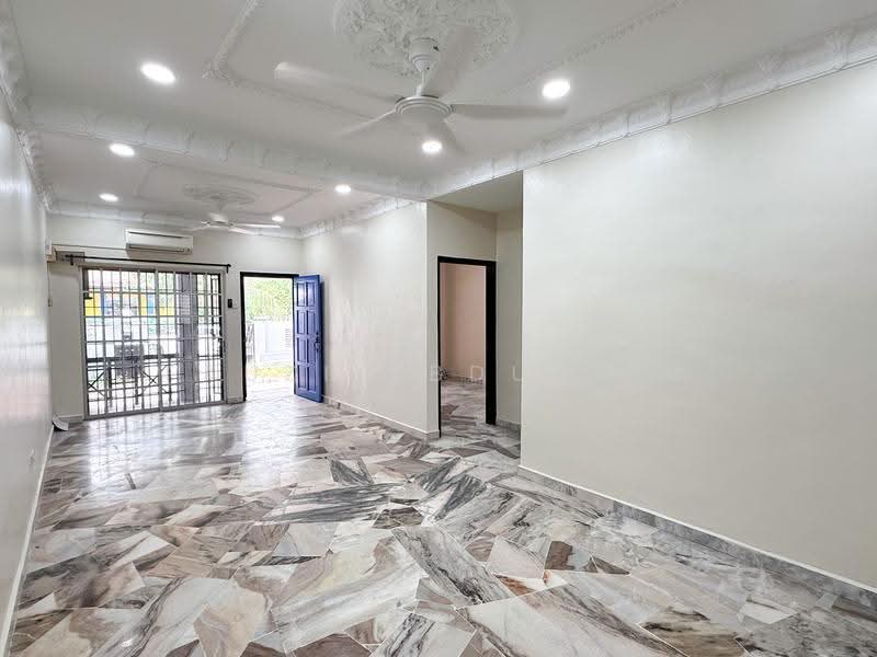 1-storey Terraced House for Sale in Bandar Tun Hussein Onn (Cheras) - Fauzi Abdullah - Living Room - PropertyGuru.com.my
