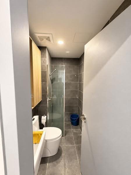 Kediaman Servis untuk Disewa di Suasana @ Utropolis - Dylan Low - Bathroom - PropertyGuru.com.my