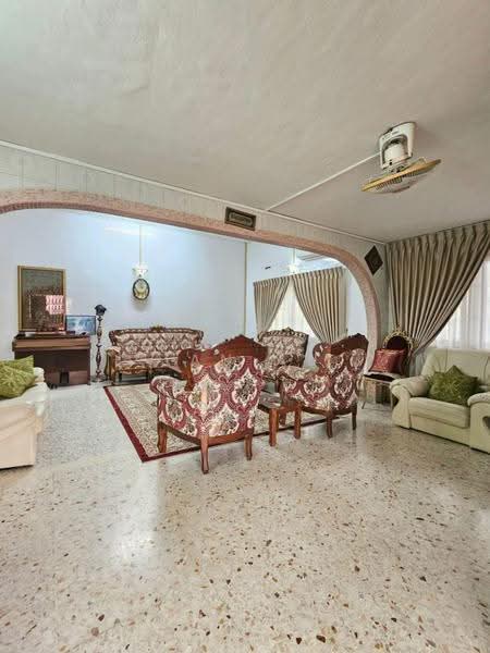 Rumah Banglo untuk Dijual di Taman Kebun Teh (Johor Bahru) - JAN AU - Living Room - PropertyGuru.com.my