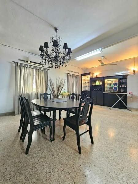 Rumah Banglo untuk Dijual di Taman Kebun Teh (Johor Bahru) - JAN AU - Dining Room - PropertyGuru.com.my