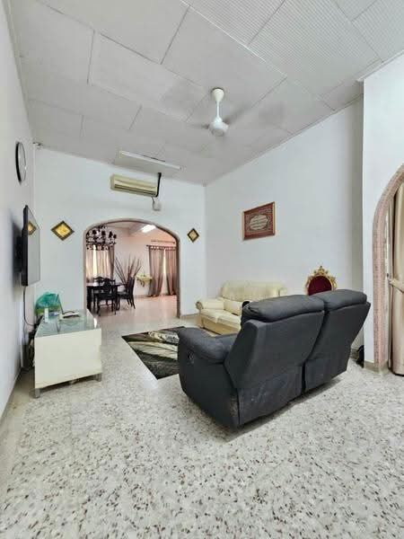 Rumah Banglo untuk Dijual di Taman Kebun Teh (Johor Bahru) - JAN AU - Living Room - PropertyGuru.com.my