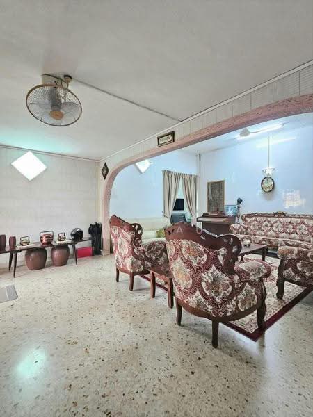 Rumah Banglo untuk Dijual di Taman Kebun Teh (Johor Bahru) - JAN AU - Living Room - PropertyGuru.com.my