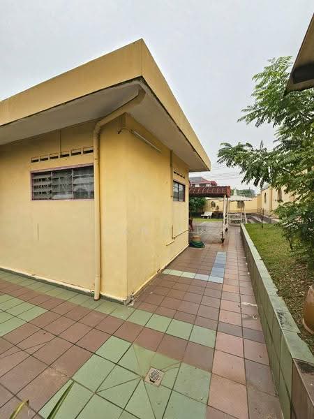 Rumah Banglo untuk Dijual di Taman Kebun Teh (Johor Bahru) - JAN AU - Exterior - PropertyGuru.com.my
