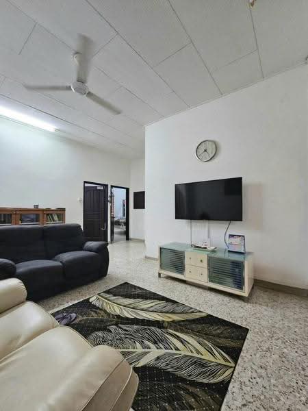 Rumah Banglo untuk Dijual di Taman Kebun Teh (Johor Bahru) - JAN AU - Living Room - PropertyGuru.com.my