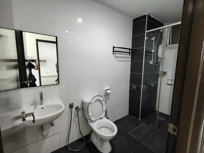 Kondominium untuk Disewa di The Majestic - Amelia Kong - Bathroom - PropertyGuru.com.my
