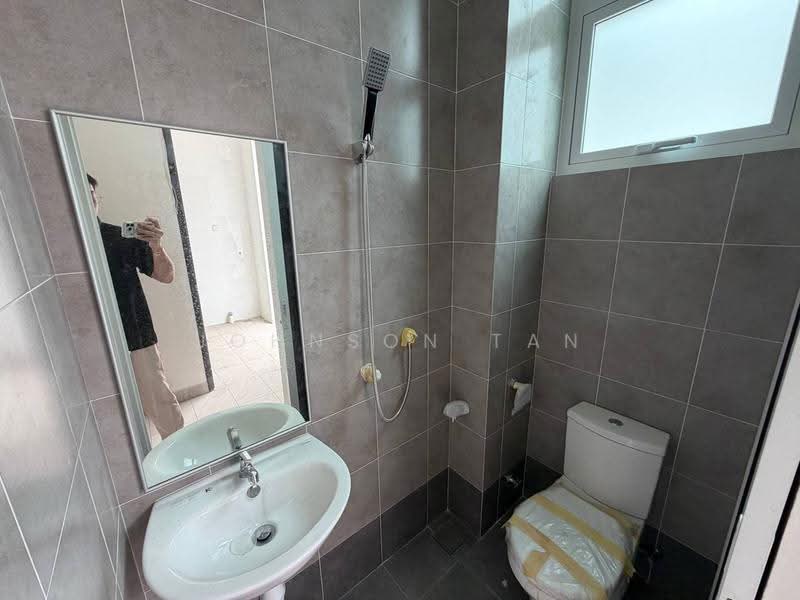 Semi-Detached House for Sale in Taman Ponderosa (Johor Bahru) - Johnson Tan - Bathroom - PropertyGuru.com.my
