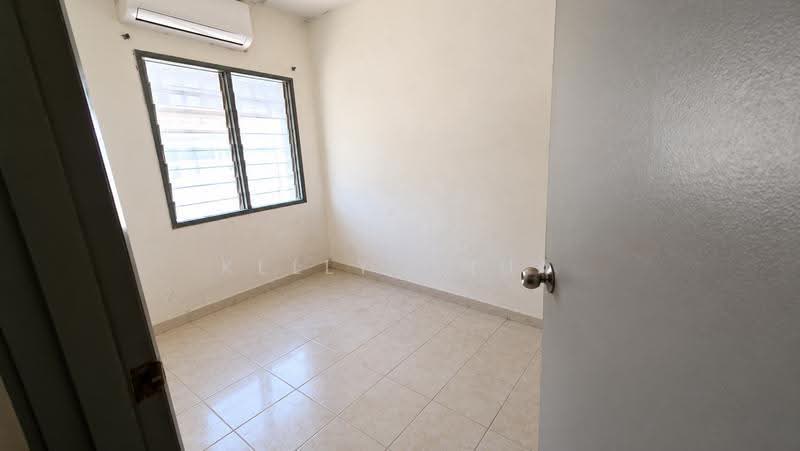 Rumah Teres 2-Tingkat untuk Dijual di Bandar Putra Permai (Seri Kembangan) - Kelly Chua - Interior - PropertyGuru.com.my