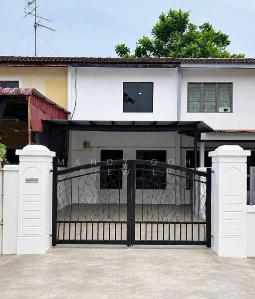 2-storey Terraced House for Sale in Taman Molek (Johor Bahru) - Mandy Goh Siew Li - Exterior - PropertyGuru.com.my