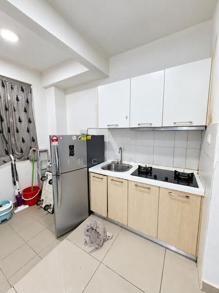 Service Residence for Sale at D'Ambience Residences (Pangsapuri Ikatan Flora) - Quinccy Lim - Kitchen - PropertyGuru.com.my