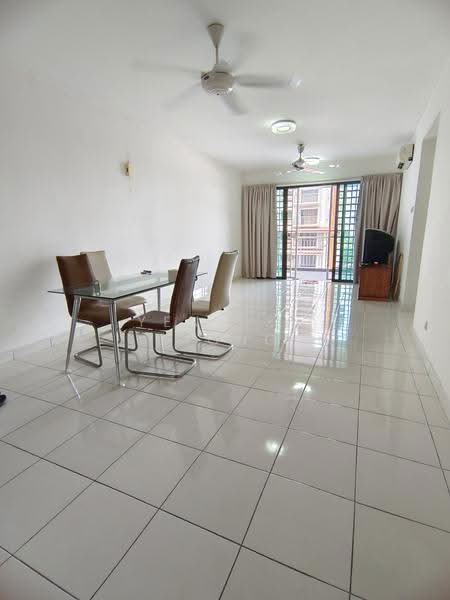 Kondominium untuk Dijual di Indah Alam (Subang Andaman) - YEN KEE LIONG - Living Room - PropertyGuru.com.my