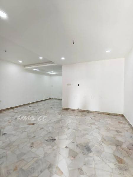 2-storey Terraced House for Rent in Kampung Batu Belah (Klang) - Tracy Chua - Living Room - PropertyGuru.com.my
