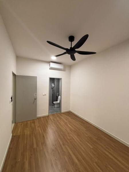 Kondominium untuk Disewa di M Astra - CK Teong - Bathroom - PropertyGuru.com.my