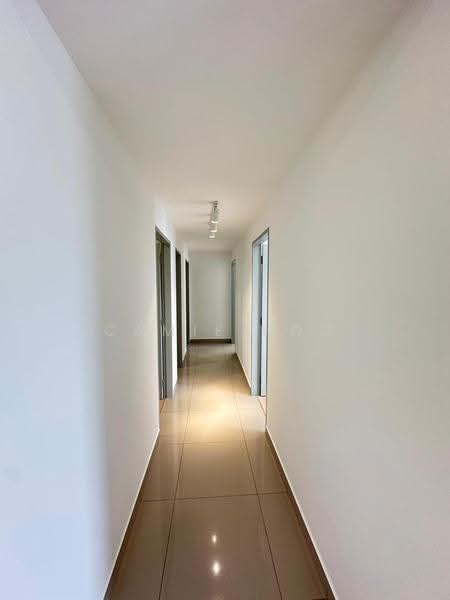 Kediaman Servis untuk Dijual di M Luna - Camie Hoo - Corridor - PropertyGuru.com.my