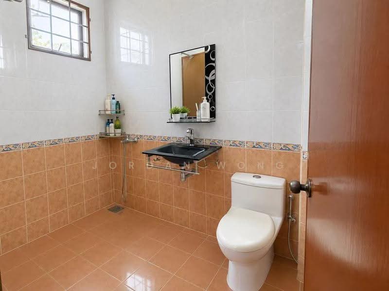 2-storey Terraced House for Sale in Permas Jaya (Johor) - Jordan Wong - Bathroom - PropertyGuru.com.my