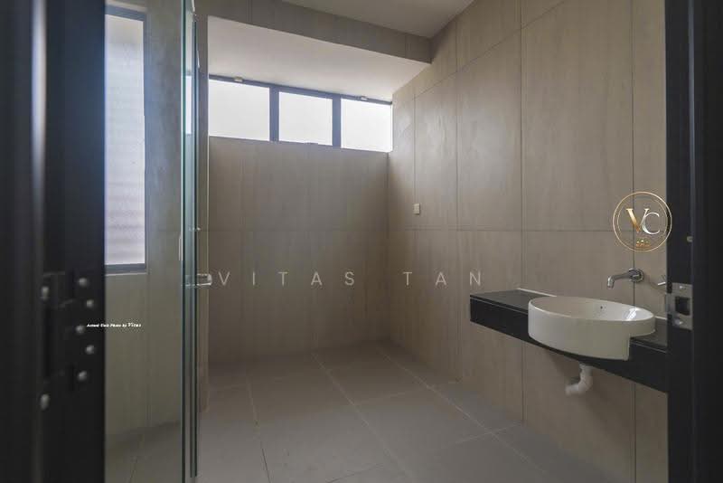 Semi-Detached House for Sale in Setia Damai (Setia Alam) - Vitas Tan - Bathroom - PropertyGuru.com.my