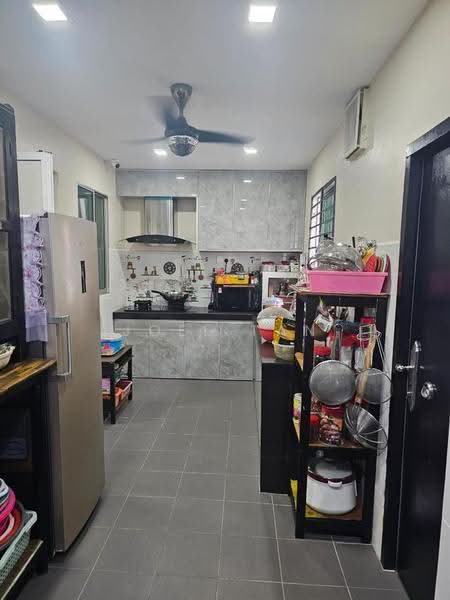 2-storey Terraced House for Sale in Bandar Puteri Klang (Klang) - Joel Tan - Kitchen - PropertyGuru.com.my