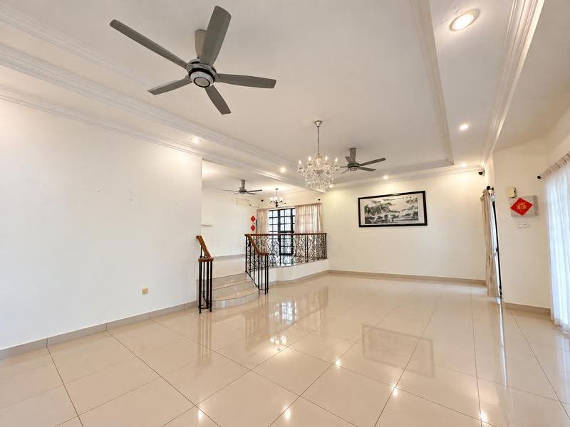 Rumah Berkembar untuk Dijual di Sungai Long (Bandar Sungai Long) - Janice Lau - Living Room - PropertyGuru.com.my