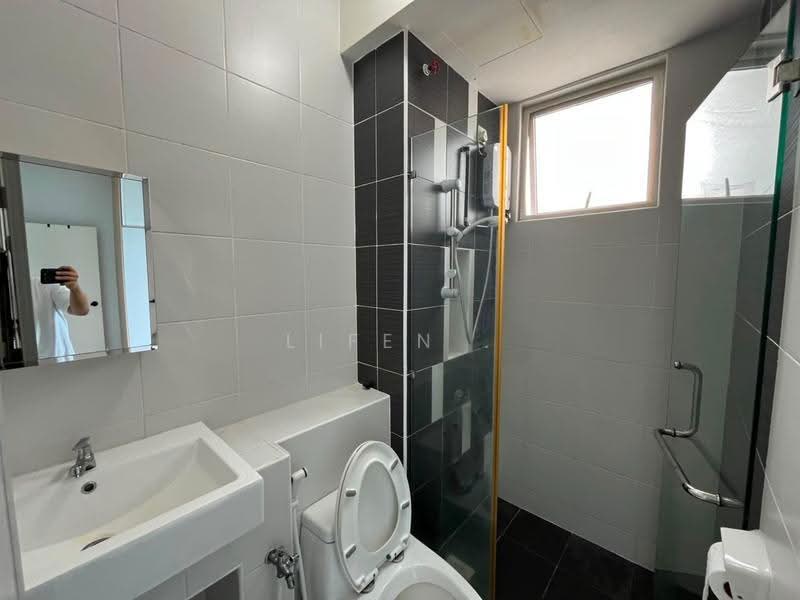 Service Residence for Sale at D'Ambience Residences (Pangsapuri Ikatan Flora) - Lifen . - Bathroom - PropertyGuru.com.my