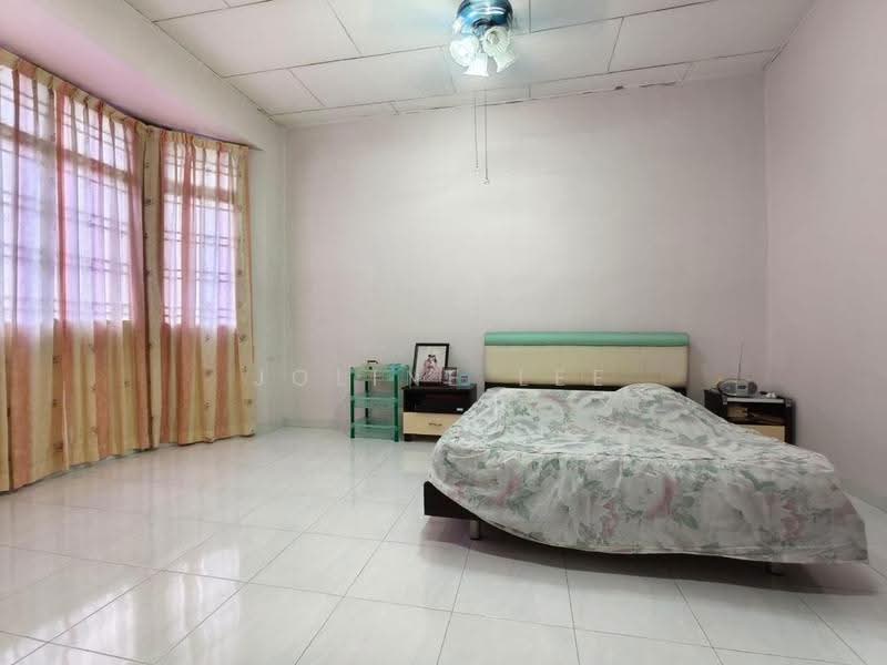 2-storey Terraced House for Sale in Taman Nusa Bestari 2 (Iskandar Puteri (Nusajaya)) - Joline Lee - Bedroom - PropertyGuru.com.my