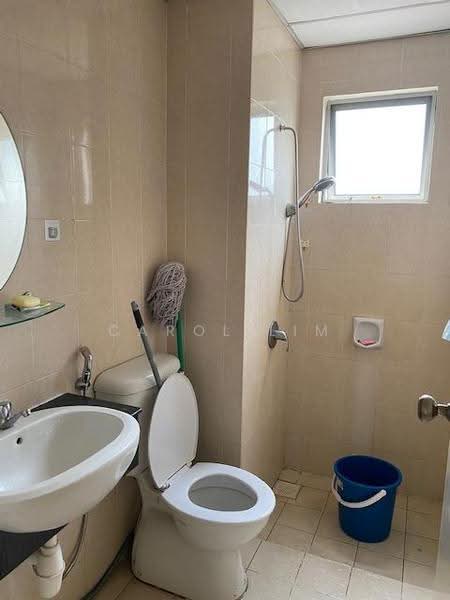 Kediaman Servis untuk Disewa di Dorchester - Carol Lim - Bathroom - PropertyGuru.com.my