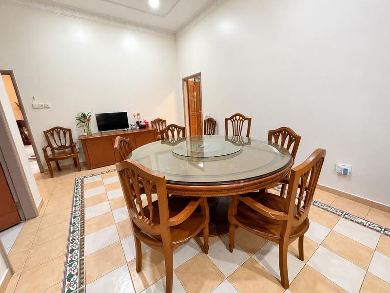 Rumah Banglo untuk Dijual di Pekan Batu 9 (Cheras) - Tom Ip - PropertyGuru.com.my