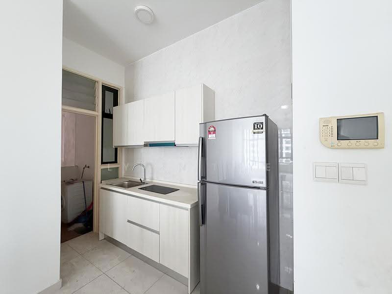Kediaman Servis untuk Dijual di D'Summit Residences - Lywen Thye - Kitchen - PropertyGuru.com.my