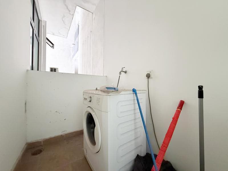 Kediaman Servis untuk Dijual di D'Summit Residences - Lywen Thye - Exterior - PropertyGuru.com.my