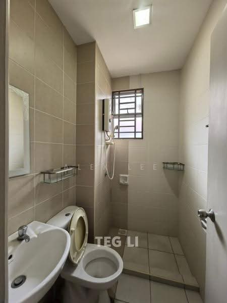 Rumah Berkembar untuk Dijual di Shah Alam (Selangor) - Alex Lee - Bathroom - PropertyGuru.com.my