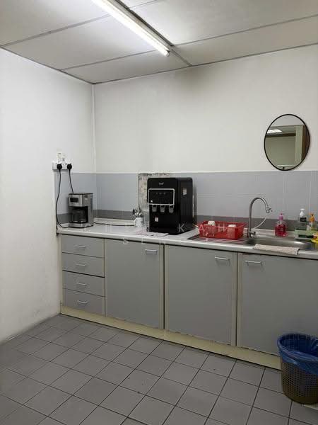 Pejabat untuk Dijual di KLCC (KL City Centre) - Chen Kah Seng - Kitchen - PropertyGuru.com.my