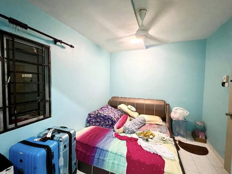 3-storey Terraced House for Sale in Taman Bukit Permata (Selayang) - Shafiq Amerudin - Bedroom - PropertyGuru.com.my