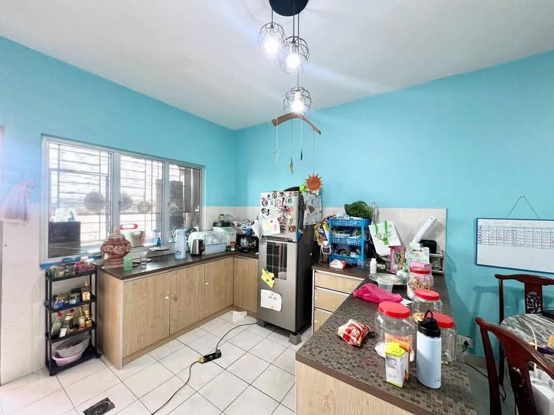 3-storey Terraced House for Sale in Taman Bukit Permata (Selayang) - Shafiq Amerudin - Kitchen - PropertyGuru.com.my