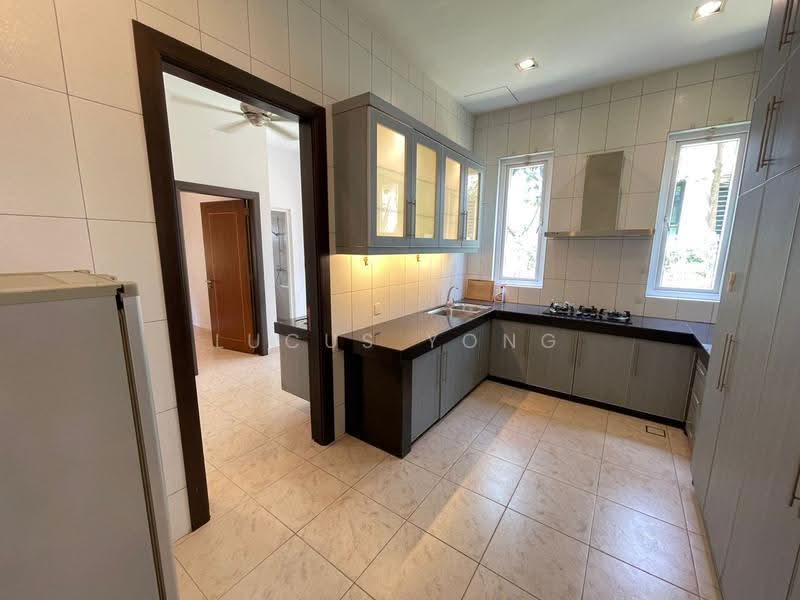 Bungalow House for Rent in Bukit Gita Bayu, Bluwater Estate, The Mines Resort (Seri Kembangan) - Lucus Yong - Kitchen - PropertyGuru.com.my