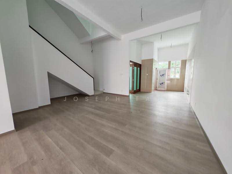 Rumah Teres 3-Tingkat untuk Dijual di Batu Maung (Penang) - Joseph Tan - Living Room - PropertyGuru.com.my