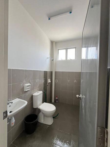Terraced House for Rent in Pasir Gudang (Johor) - Alfred Yap - Bathroom - PropertyGuru.com.my