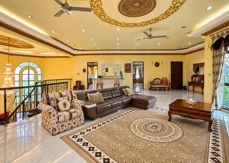 Rumah Banglo untuk Dijual di Sepang (Selangor) - Mohd Aizat Saiful Bahri - Living Room - PropertyGuru.com.my