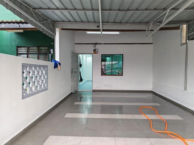 Rumah Teres 2-Tingkat untuk Dijual di Taman Puteri Wangsa (Ulu Tiram) - June Tan - PropertyGuru.com.my