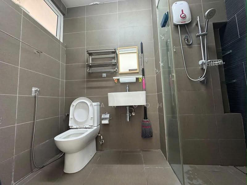 Condominium for Sale at Setia Sky Ville - Qyan Goh - Bathroom - PropertyGuru.com.my