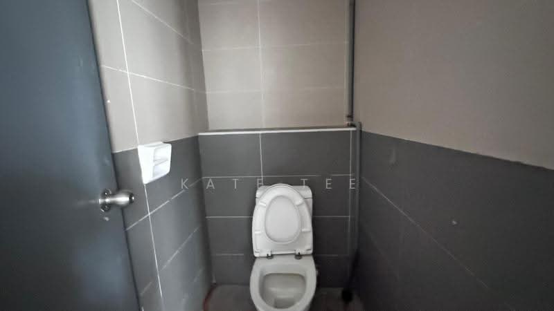 Cluster Factory for Sale in Eco Business Park 1 (Johor Bahru) - Kate Tee - Bathroom - PropertyGuru.com.my