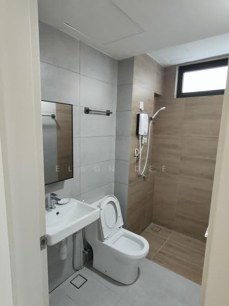 Kediaman Servis untuk Disewa di Vivo Executive Apartment - Elson Dee - Bathroom - PropertyGuru.com.my