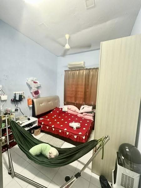 Semi-Detached House for Sale in Taman Abad (Johor Bahru) - Yik Tat - Bedroom - PropertyGuru.com.my