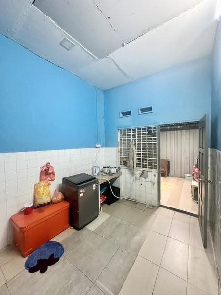 Semi-Detached House for Sale in Taman Abad (Johor Bahru) - Yik Tat - Kitchen - PropertyGuru.com.my